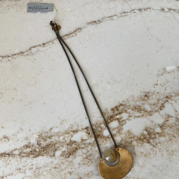 NWT Larissa Loden Brass and Agate Modernist Necklace - Picture 4 of 11